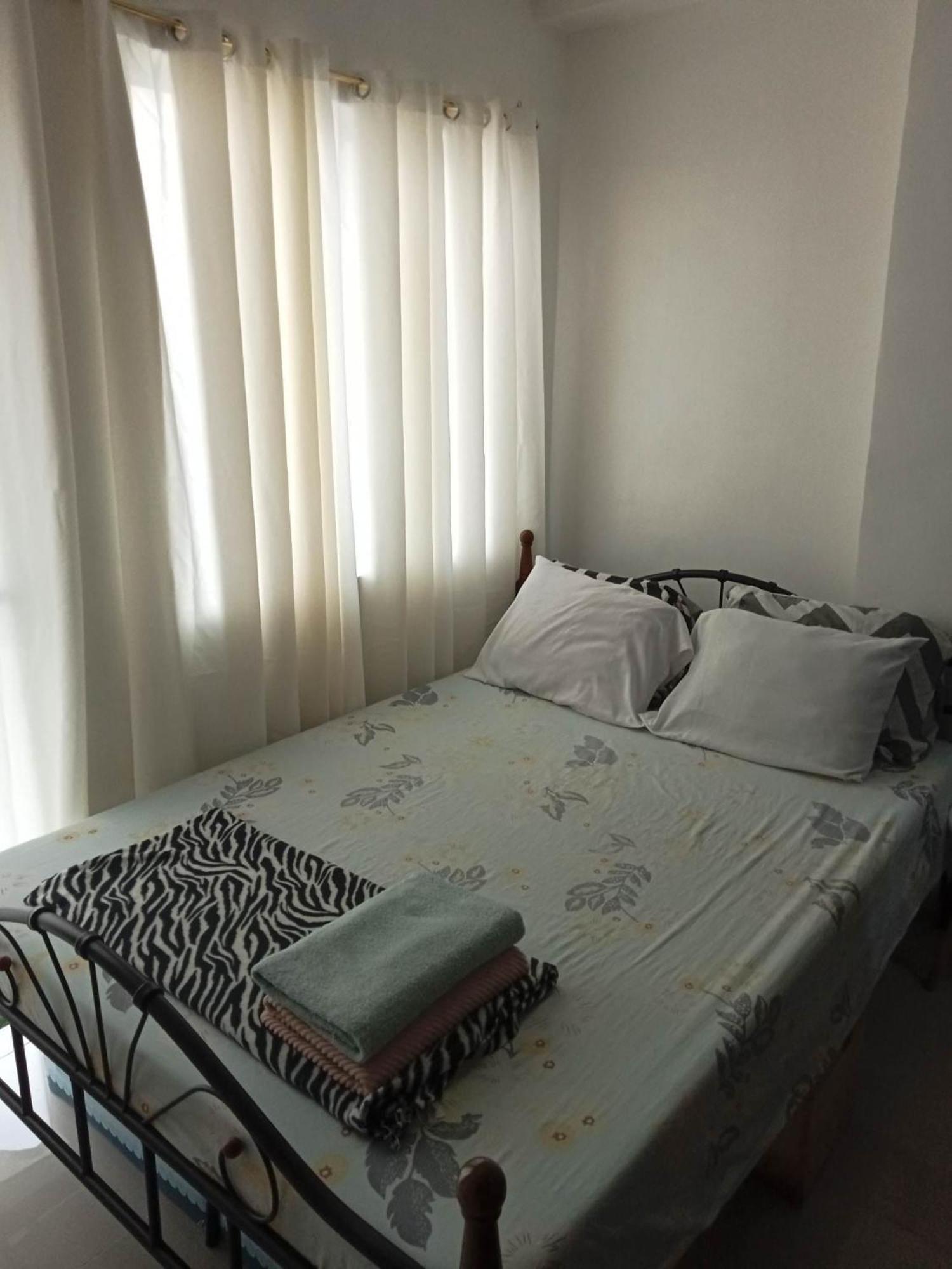 Kassel Residences Staycation Near Naia - Moonwalk Paranaque Paranaque City Екстер'єр фото